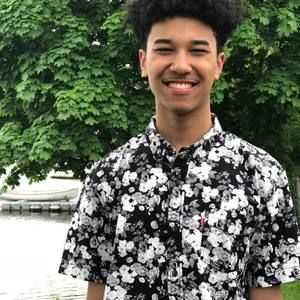 Meet your Posher, Deandre